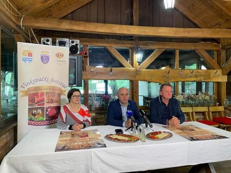 Najavljen treći vinkovački Festival šunke, vina, rakije i kulena